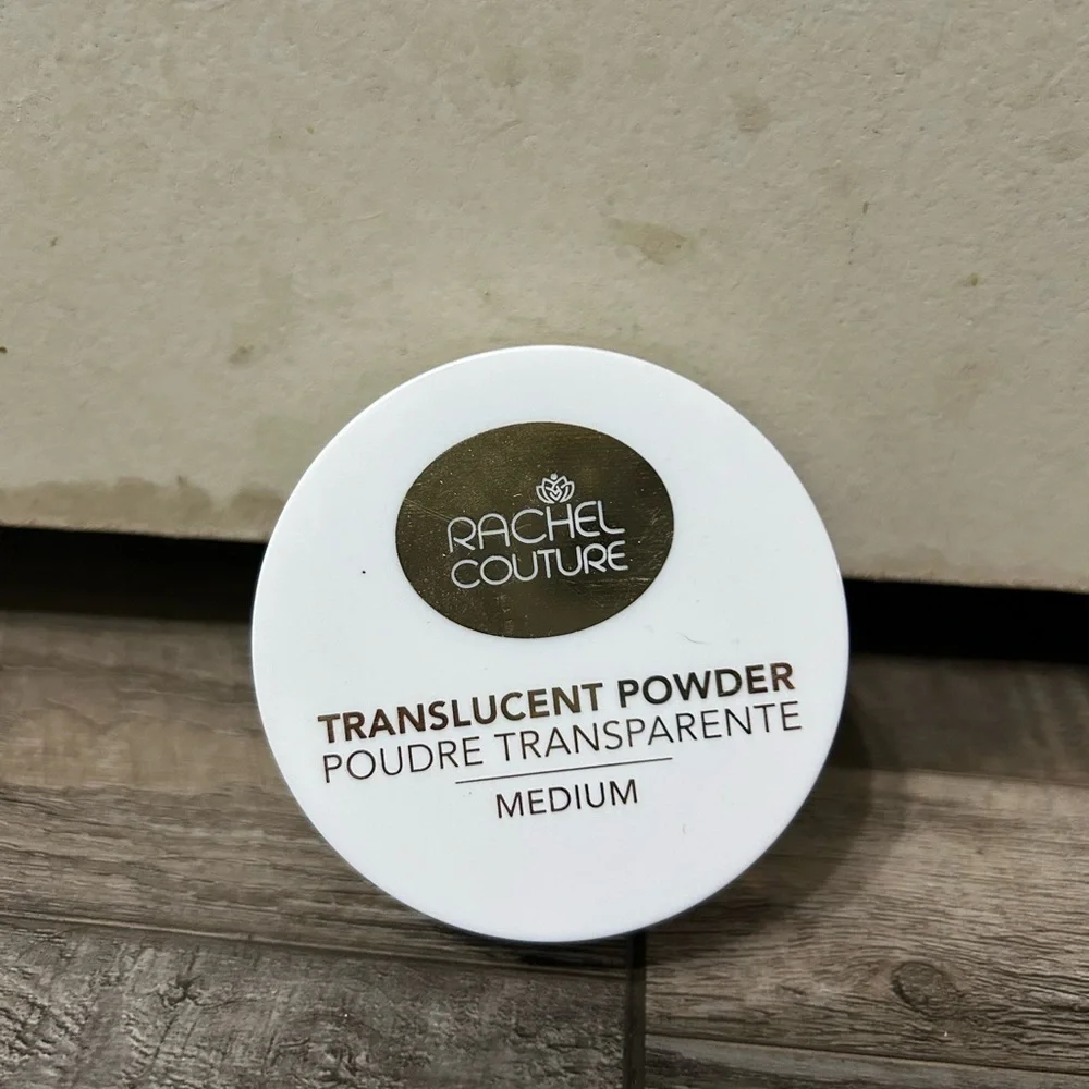 RACHEL COUTURE Translucent Powder in Medium